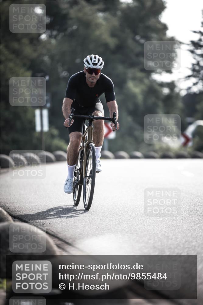 21.06.2026 - 29. Vierlanden-Triathlon H.Heesch http://msf.ph/oto/9855484 21.06.2026 08:53:32 Radfahren 88 meine-sportfotos.de