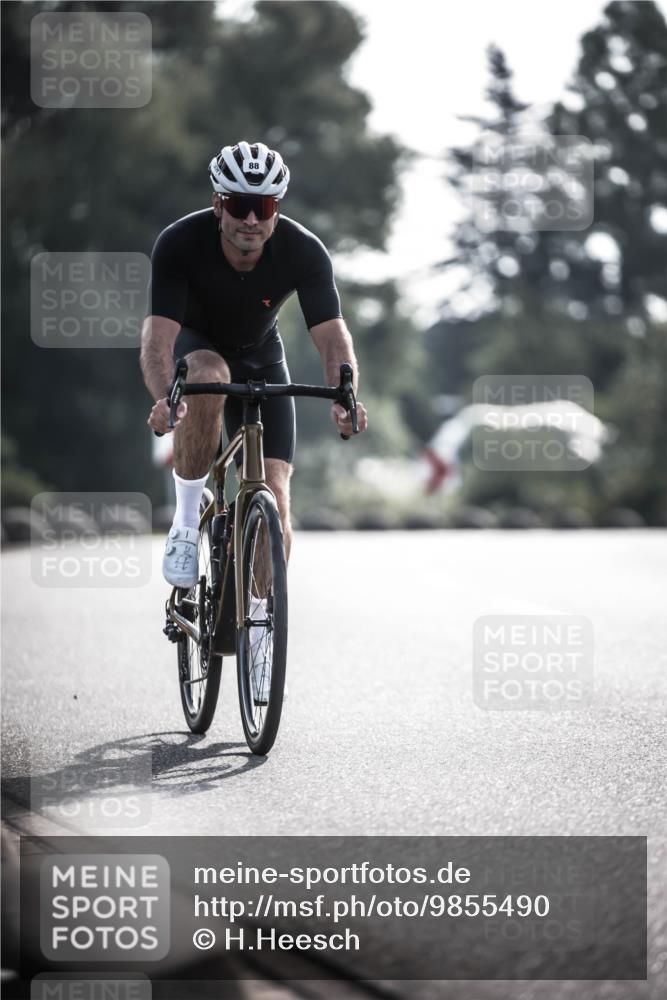 21.06.2026 - 29. Vierlanden-Triathlon H.Heesch http://msf.ph/oto/9855490 21.06.2026 08:53:33 Radfahren 88 meine-sportfotos.de