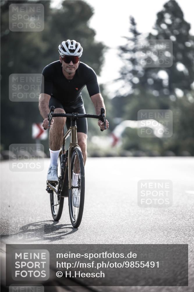 21.06.2026 - 29. Vierlanden-Triathlon H.Heesch http://msf.ph/oto/9855491 21.06.2026 08:53:33 Radfahren 88 meine-sportfotos.de