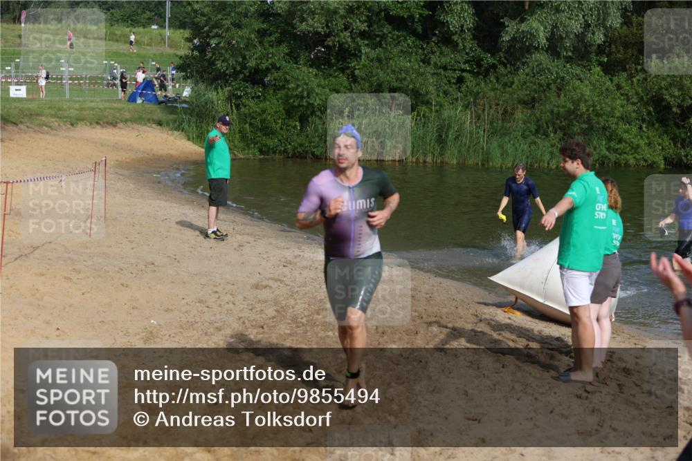 21.06.2026 - 29. Vierlanden-Triathlon Andreas Tolksdorf http://msf.ph/oto/9855494 21.06.2026 08:52:38 Schwimmen 22, 98, 167, 195 meine-sportfotos.de