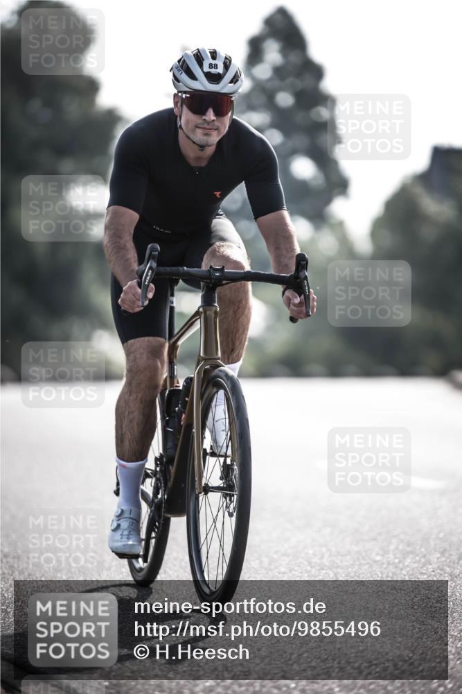 21.06.2026 - 29. Vierlanden-Triathlon H.Heesch http://msf.ph/oto/9855496 21.06.2026 08:53:33 Radfahren 88 meine-sportfotos.de