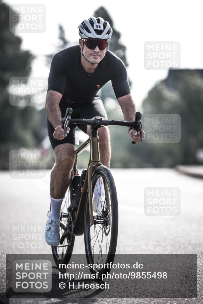 21.06.2026 - 29. Vierlanden-Triathlon H.Heesch http://msf.ph/oto/9855498 21.06.2026 08:53:33 Radfahren 88 meine-sportfotos.de