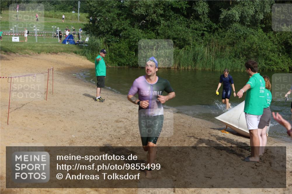 21.06.2026 - 29. Vierlanden-Triathlon Andreas Tolksdorf http://msf.ph/oto/9855499 21.06.2026 08:52:38 Schwimmen 22, 98, 167, 195 meine-sportfotos.de