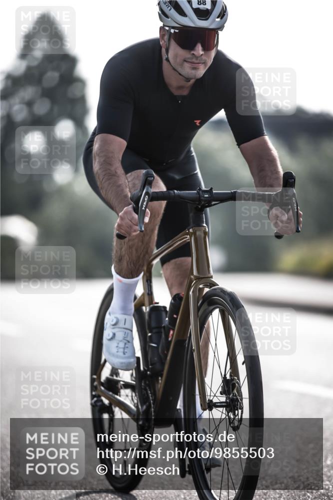 21.06.2026 - 29. Vierlanden-Triathlon H.Heesch http://msf.ph/oto/9855503 21.06.2026 08:53:33 Radfahren 88 meine-sportfotos.de