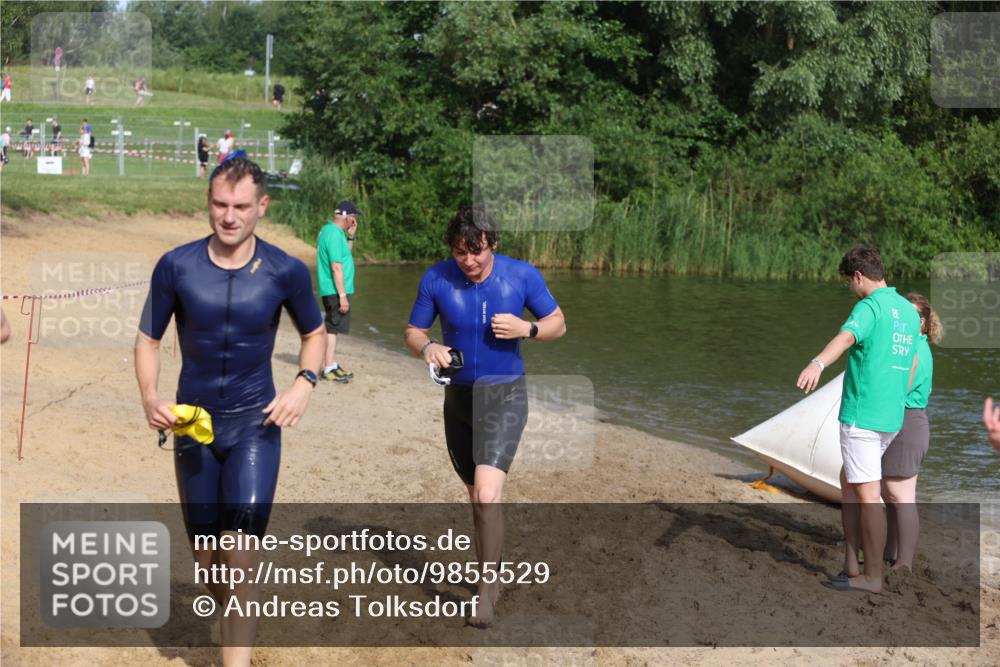 21.06.2026 - 29. Vierlanden-Triathlon Andreas Tolksdorf http://msf.ph/oto/9855529 21.06.2026 08:52:46 Schwimmen 22, 98, 195 meine-sportfotos.de