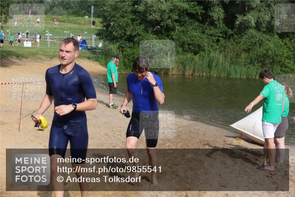 21.06.2026 - 29. Vierlanden-Triathlon Andreas Tolksdorf http://msf.ph/oto/9855541 21.06.2026 08:52:46 Schwimmen 22, 98, 195 meine-sportfotos.de