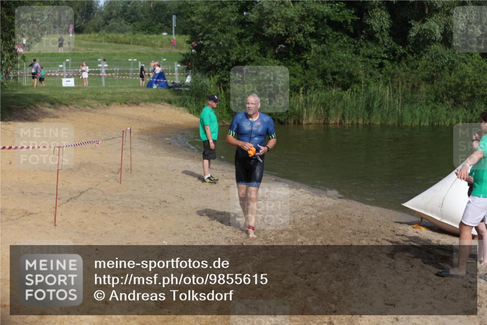 21.06.2026 - 29. Vierlanden-Triathlon Andreas Tolksdorf http://msf.ph/oto/9855615 21.06.2026 08:53:08 Schwimmen 200, 205 meine-sportfotos.de