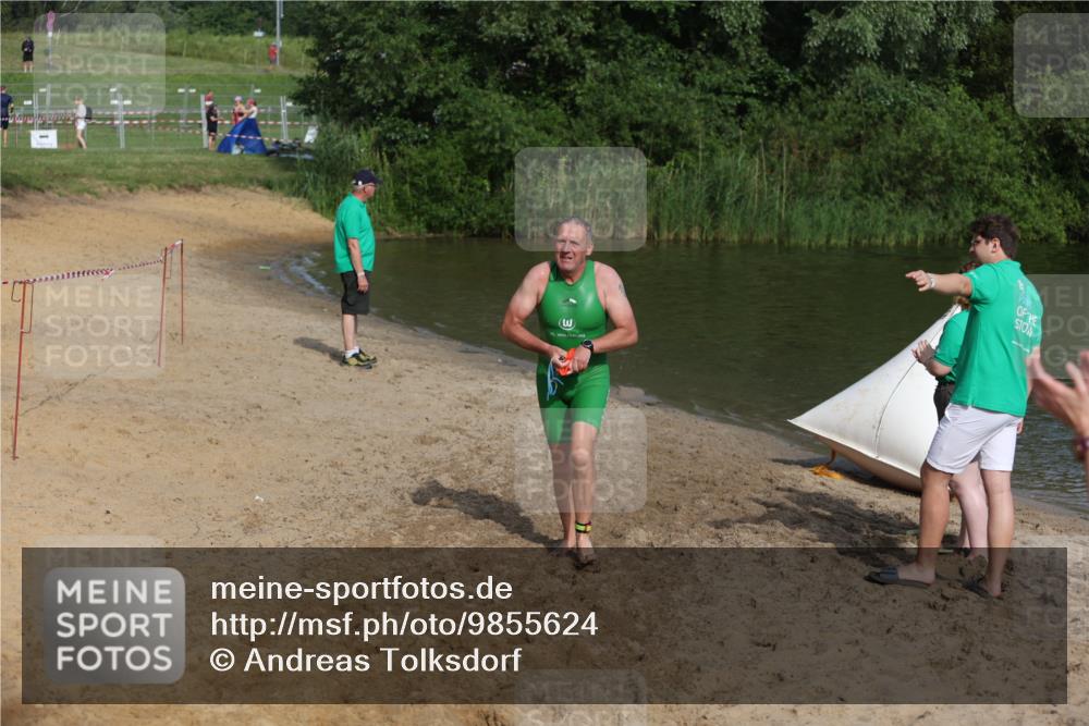 21.06.2026 - 29. Vierlanden-Triathlon Andreas Tolksdorf http://msf.ph/oto/9855624 21.06.2026 08:53:13 Schwimmen 200, 205 meine-sportfotos.de