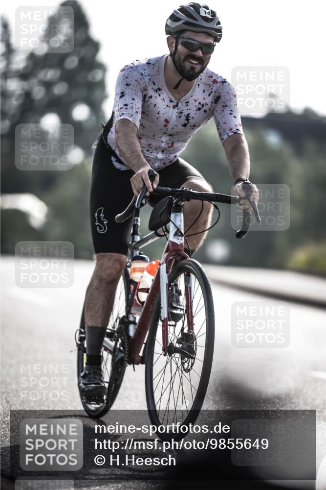 21.06.2026 - 29. Vierlanden-Triathlon H.Heesch http://msf.ph/oto/9855649 21.06.2026 08:54:37 Radfahren 18, 147 meine-sportfotos.de