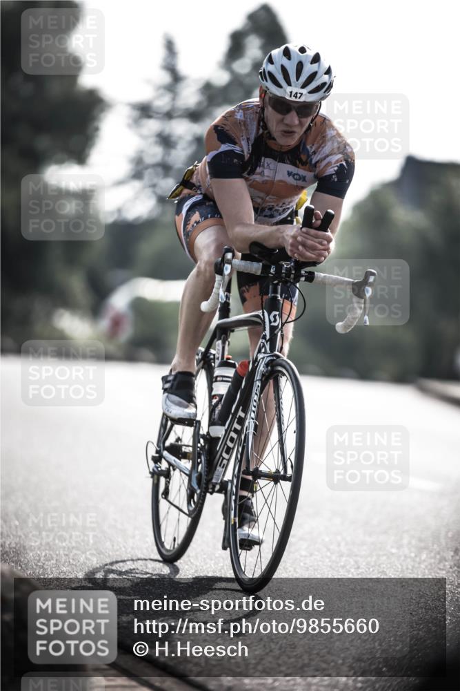 21.06.2026 - 29. Vierlanden-Triathlon H.Heesch http://msf.ph/oto/9855660 21.06.2026 08:54:41 Radfahren 147 meine-sportfotos.de