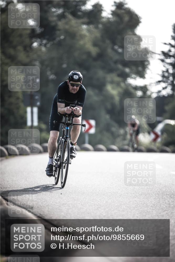 21.06.2026 - 29. Vierlanden-Triathlon H.Heesch http://msf.ph/oto/9855669 21.06.2026 08:54:56 Radfahren 34, 39, 84, 104 meine-sportfotos.de