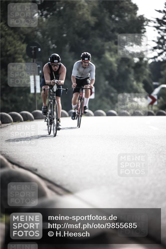 21.06.2026 - 29. Vierlanden-Triathlon H.Heesch http://msf.ph/oto/9855685 21.06.2026 08:55:00 Radfahren 34, 39 meine-sportfotos.de