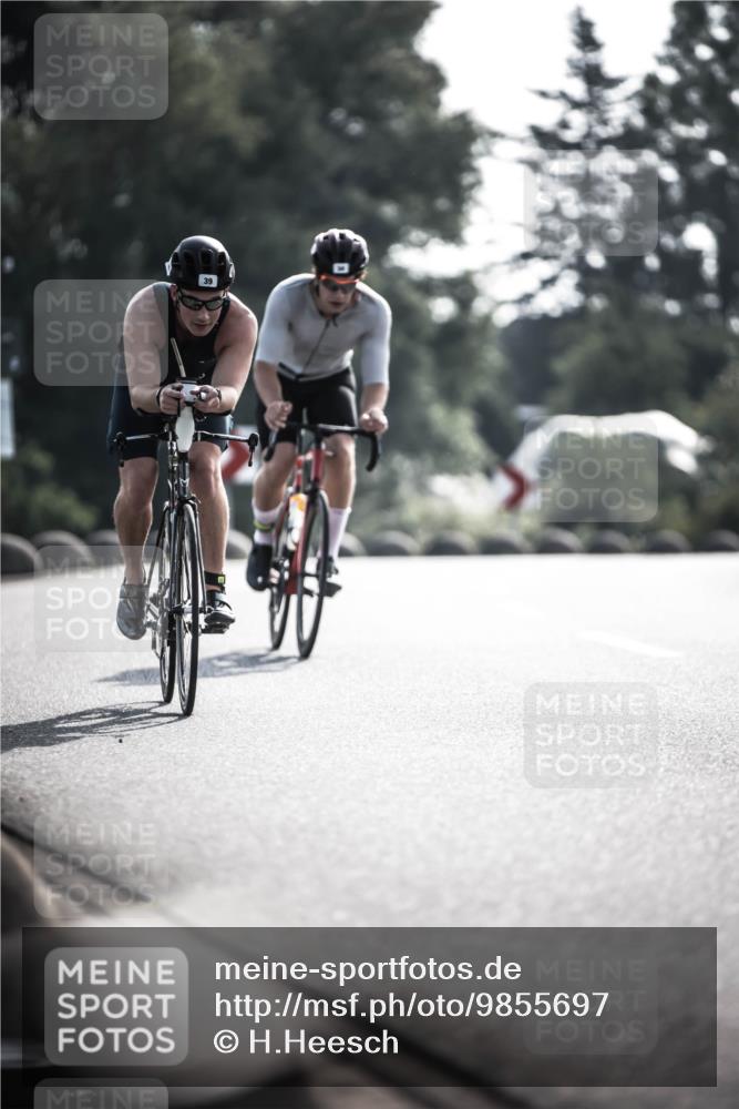 21.06.2026 - 29. Vierlanden-Triathlon H.Heesch http://msf.ph/oto/9855697 21.06.2026 08:55:01 Radfahren 34, 39 meine-sportfotos.de