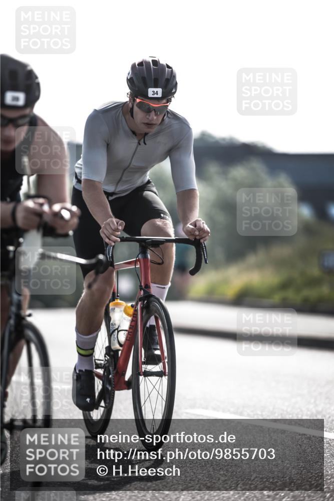 21.06.2026 - 29. Vierlanden-Triathlon H.Heesch http://msf.ph/oto/9855703 21.06.2026 08:55:02 Radfahren 34, 39 meine-sportfotos.de