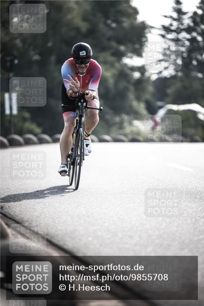 21.06.2026 - 29. Vierlanden-Triathlon H.Heesch http://msf.ph/oto/9855708 21.06.2026 08:55:11 Radfahren 142 meine-sportfotos.de