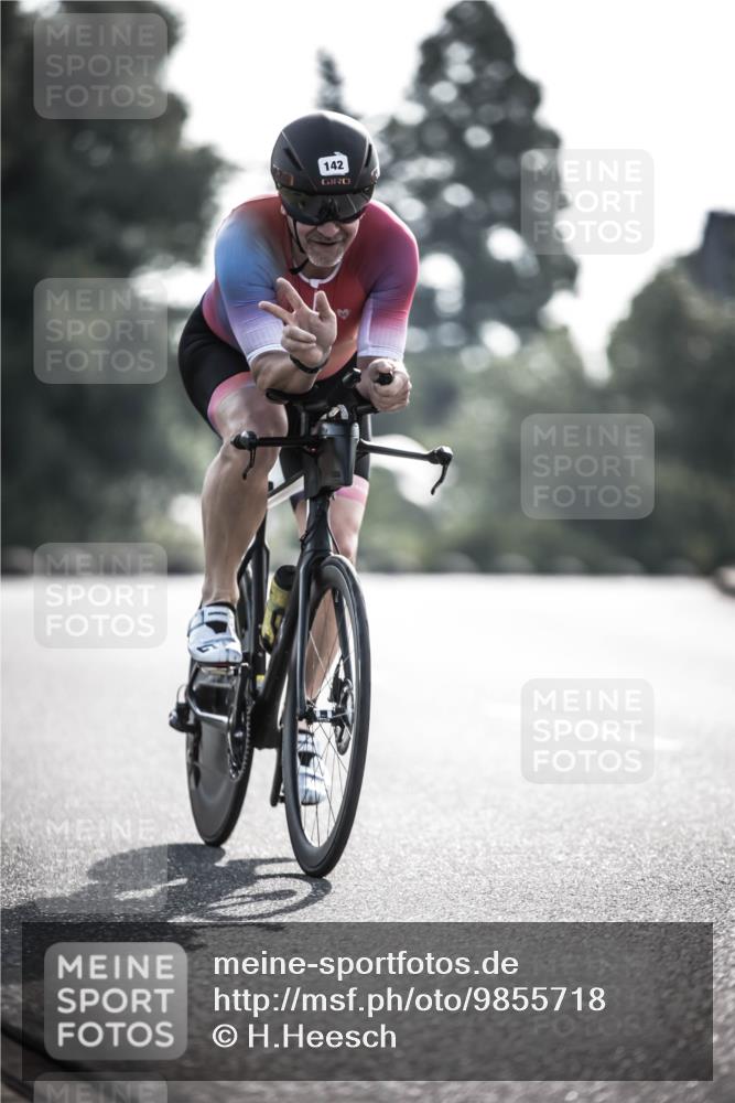 21.06.2026 - 29. Vierlanden-Triathlon H.Heesch http://msf.ph/oto/9855718 21.06.2026 08:55:12 Radfahren 142 meine-sportfotos.de