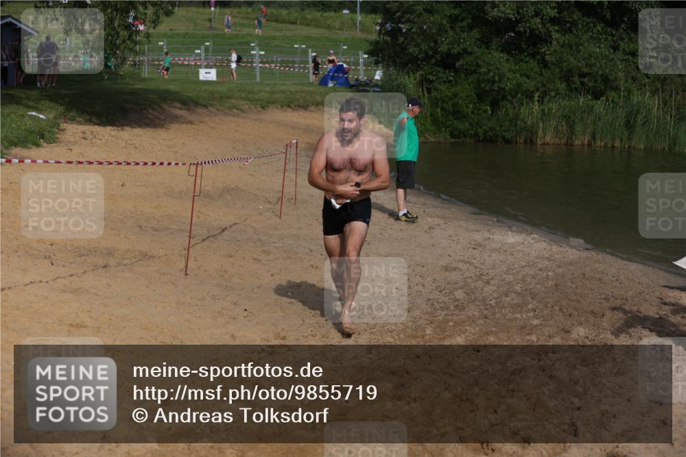 21.06.2026 - 29. Vierlanden-Triathlon Andreas Tolksdorf http://msf.ph/oto/9855719 21.06.2026 08:53:37 Schwimmen 15, 124 meine-sportfotos.de