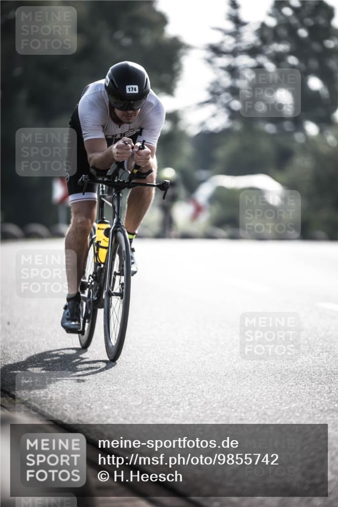 21.06.2026 - 29. Vierlanden-Triathlon H.Heesch http://msf.ph/oto/9855742 21.06.2026 08:55:37 Radfahren 165, 174 meine-sportfotos.de