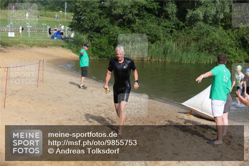 21.06.2026 - 29. Vierlanden-Triathlon Andreas Tolksdorf http://msf.ph/oto/9855753 21.06.2026 08:53:46 Schwimmen 122, 124, 126 meine-sportfotos.de