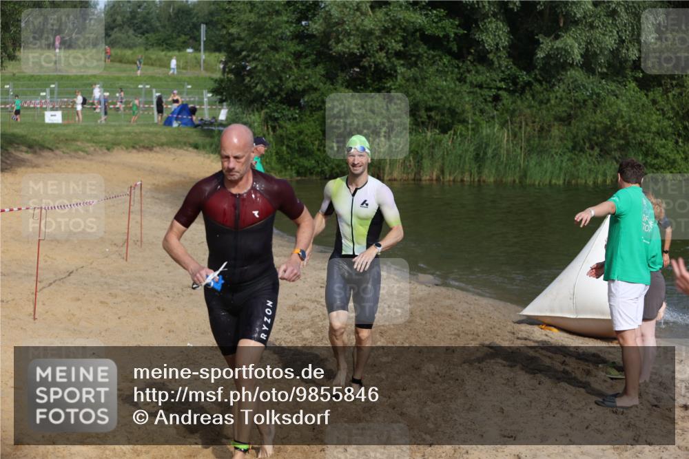 21.06.2026 - 29. Vierlanden-Triathlon Andreas Tolksdorf http://msf.ph/oto/9855846 21.06.2026 08:53:52 Schwimmen 122, 126, 146, 176 meine-sportfotos.de