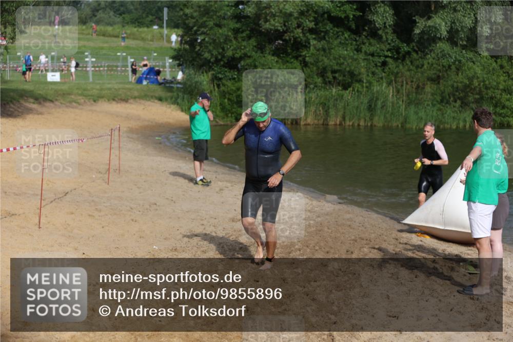 21.06.2026 - 29. Vierlanden-Triathlon Andreas Tolksdorf http://msf.ph/oto/9855896 21.06.2026 08:53:56 Schwimmen 122, 126, 146, 176 meine-sportfotos.de