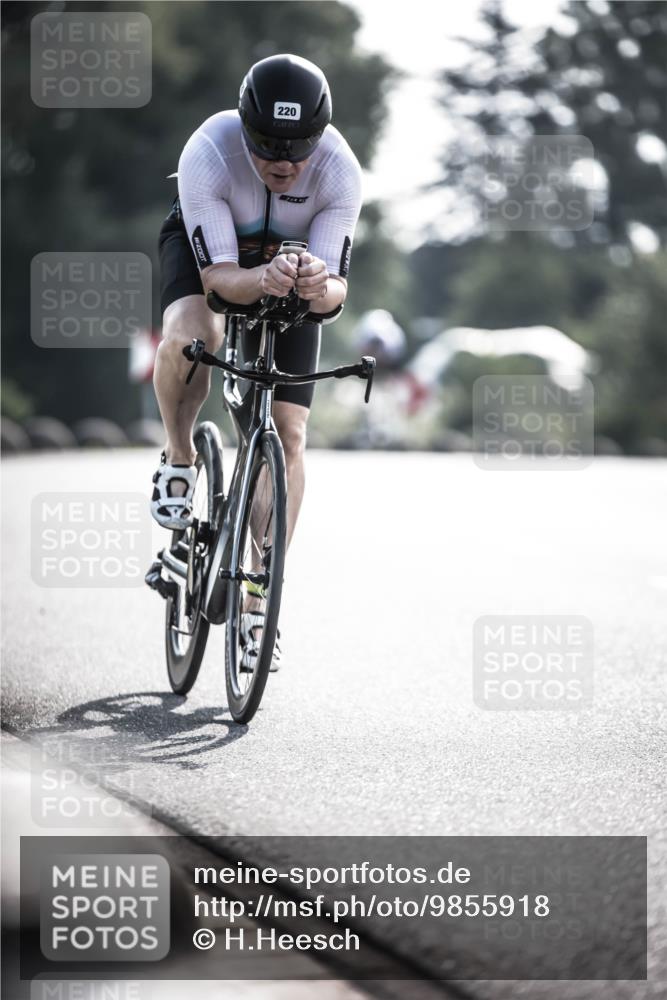 21.06.2026 - 29. Vierlanden-Triathlon H.Heesch http://msf.ph/oto/9855918 21.06.2026 08:56:56 Radfahren 118, 136, 220 meine-sportfotos.de