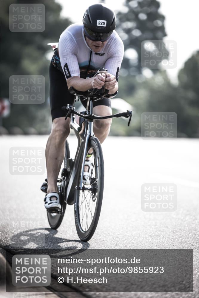21.06.2026 - 29. Vierlanden-Triathlon H.Heesch http://msf.ph/oto/9855923 21.06.2026 08:56:56 Radfahren 118, 136, 220 meine-sportfotos.de