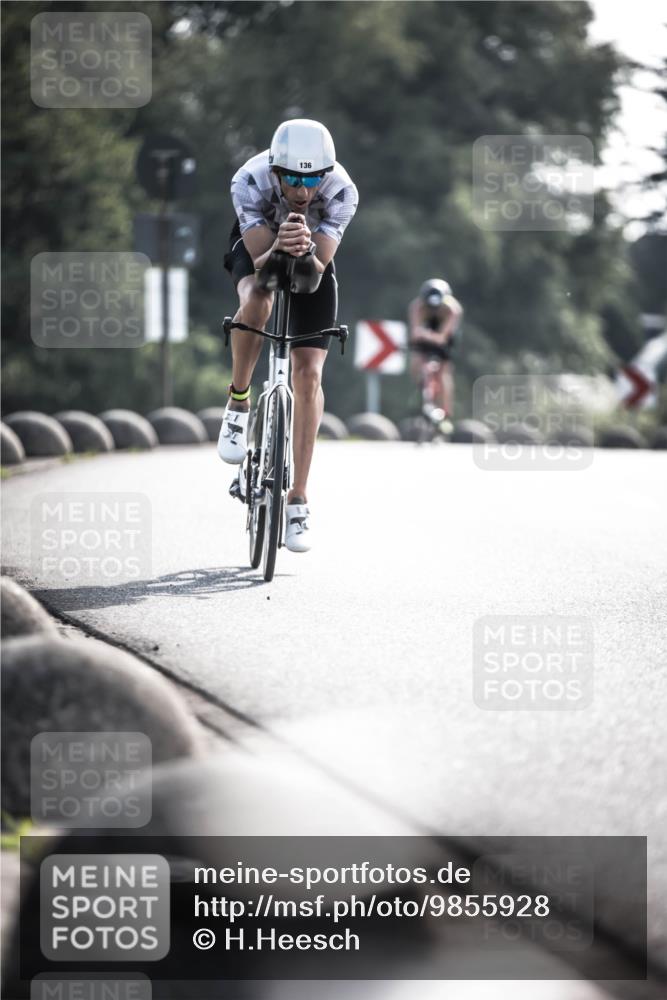 21.06.2026 - 29. Vierlanden-Triathlon H.Heesch http://msf.ph/oto/9855928 21.06.2026 08:57:00 Radfahren 118, 136 meine-sportfotos.de