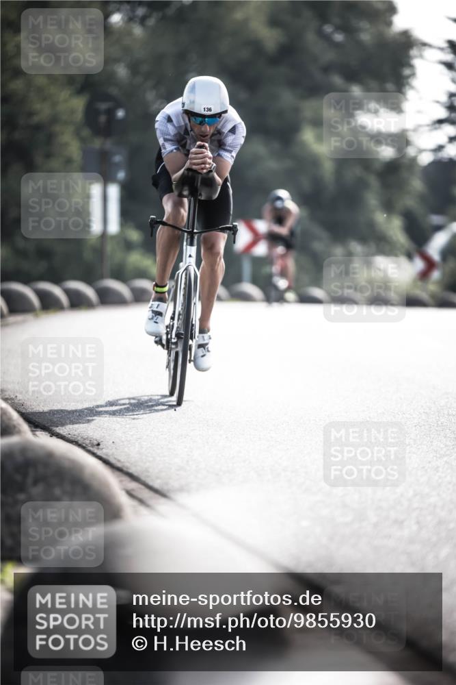 21.06.2026 - 29. Vierlanden-Triathlon H.Heesch http://msf.ph/oto/9855930 21.06.2026 08:57:00 Radfahren 118, 136 meine-sportfotos.de
