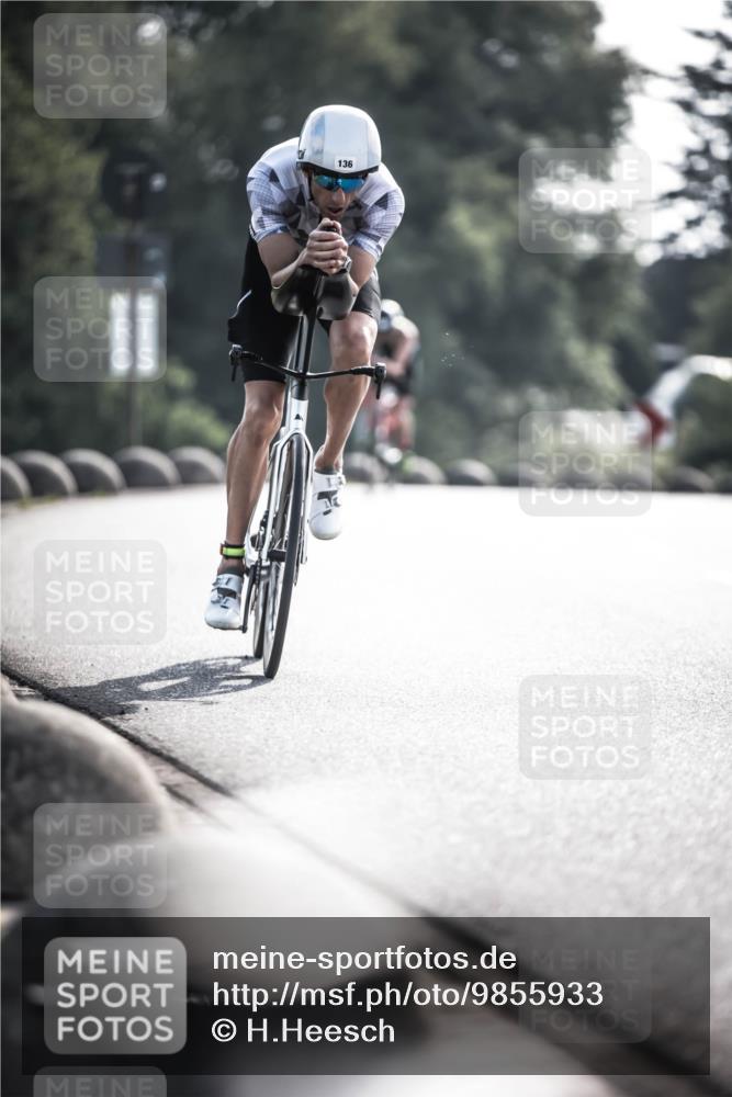 21.06.2026 - 29. Vierlanden-Triathlon H.Heesch http://msf.ph/oto/9855933 21.06.2026 08:57:00 Radfahren 118, 136 meine-sportfotos.de