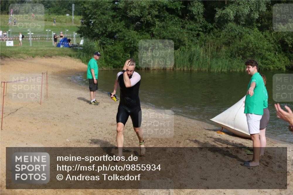 21.06.2026 - 29. Vierlanden-Triathlon Andreas Tolksdorf http://msf.ph/oto/9855934 21.06.2026 08:53:59 Schwimmen 146, 176, 190 meine-sportfotos.de