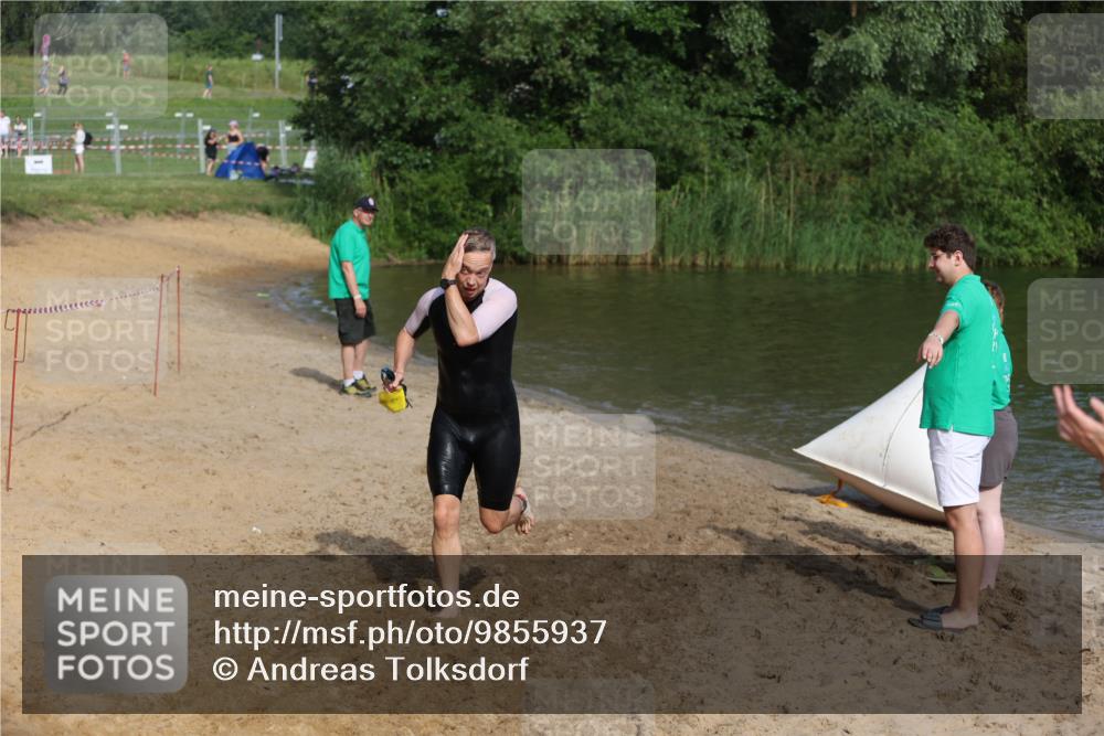 21.06.2026 - 29. Vierlanden-Triathlon Andreas Tolksdorf http://msf.ph/oto/9855937 21.06.2026 08:53:59 Schwimmen 146, 176, 190 meine-sportfotos.de