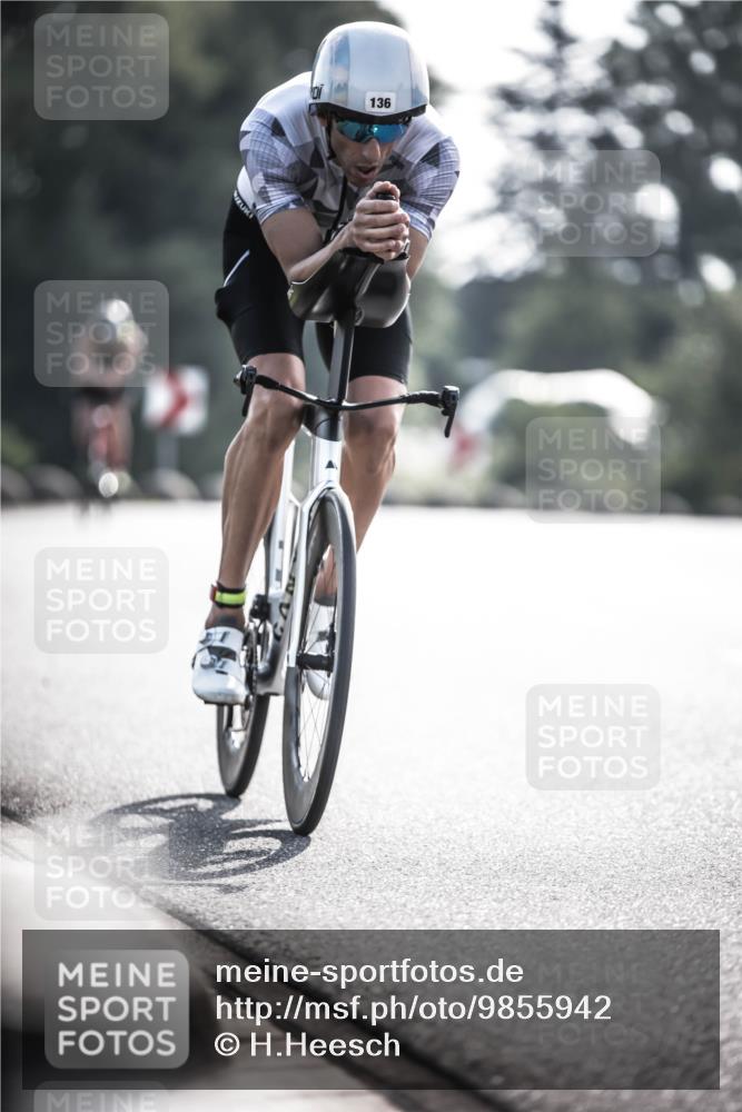 21.06.2026 - 29. Vierlanden-Triathlon H.Heesch http://msf.ph/oto/9855942 21.06.2026 08:57:01 Radfahren 118, 136 meine-sportfotos.de