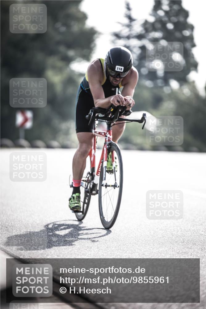 21.06.2026 - 29. Vierlanden-Triathlon H.Heesch http://msf.ph/oto/9855961 21.06.2026 08:57:04 Radfahren 118, 136 meine-sportfotos.de