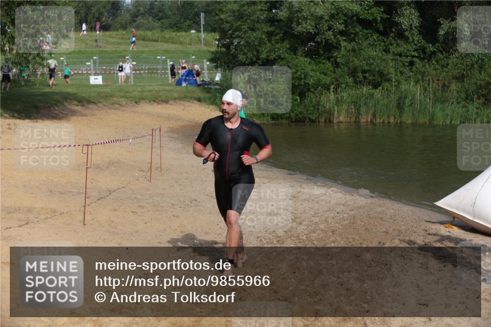 21.06.2026 - 29. Vierlanden-Triathlon Andreas Tolksdorf http://msf.ph/oto/9855966 21.06.2026 08:54:20 Schwimmen 93, 213 meine-sportfotos.de