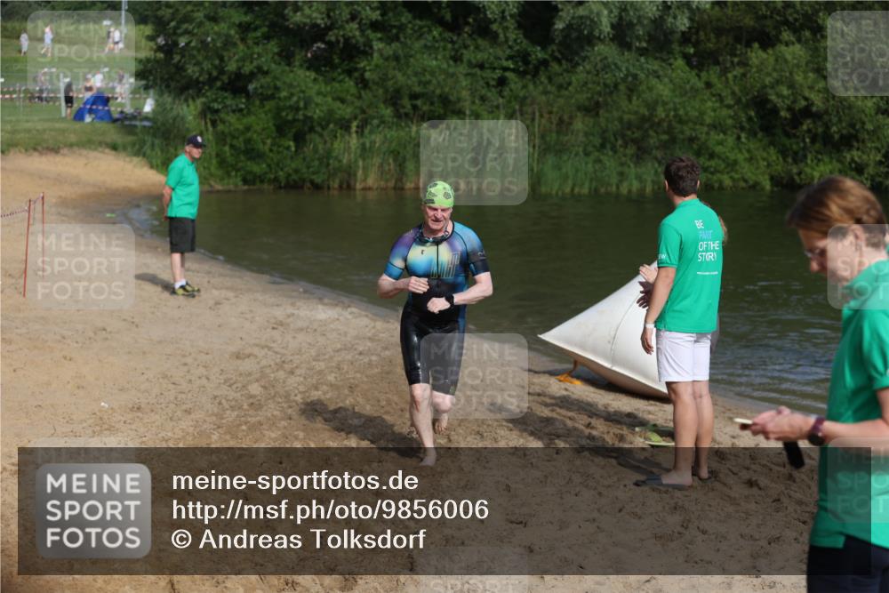 21.06.2026 - 29. Vierlanden-Triathlon Andreas Tolksdorf http://msf.ph/oto/9856006 21.06.2026 08:54:31 Schwimmen 213 meine-sportfotos.de