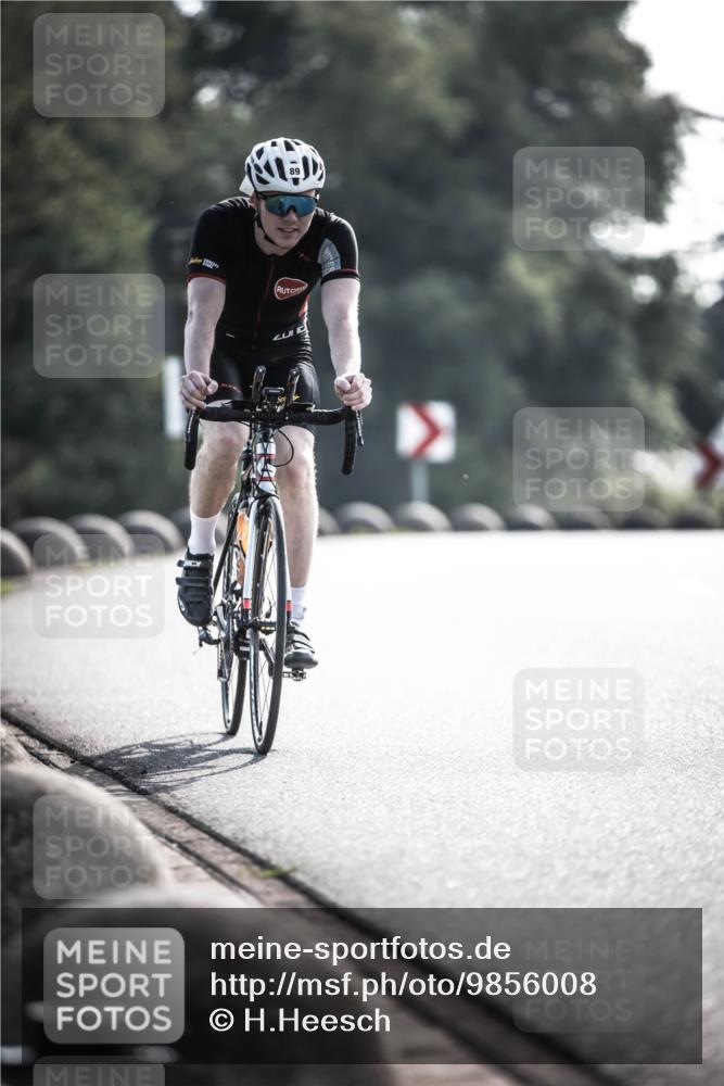 21.06.2026 - 29. Vierlanden-Triathlon H.Heesch http://msf.ph/oto/9856008 21.06.2026 08:57:51 Radfahren 89, 119 meine-sportfotos.de