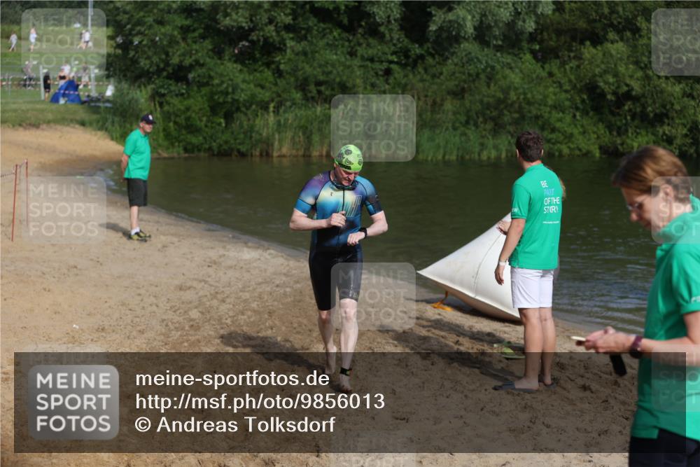 21.06.2026 - 29. Vierlanden-Triathlon Andreas Tolksdorf http://msf.ph/oto/9856013 21.06.2026 08:54:31 Schwimmen 213 meine-sportfotos.de