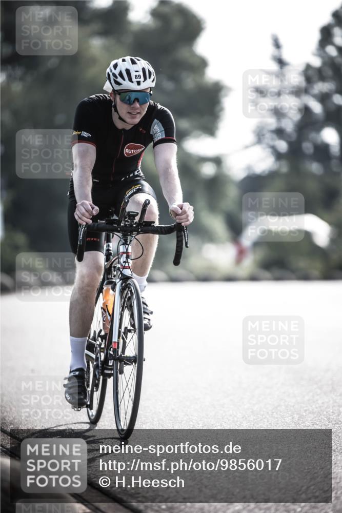 21.06.2026 - 29. Vierlanden-Triathlon H.Heesch http://msf.ph/oto/9856017 21.06.2026 08:57:51 Radfahren 89, 119 meine-sportfotos.de