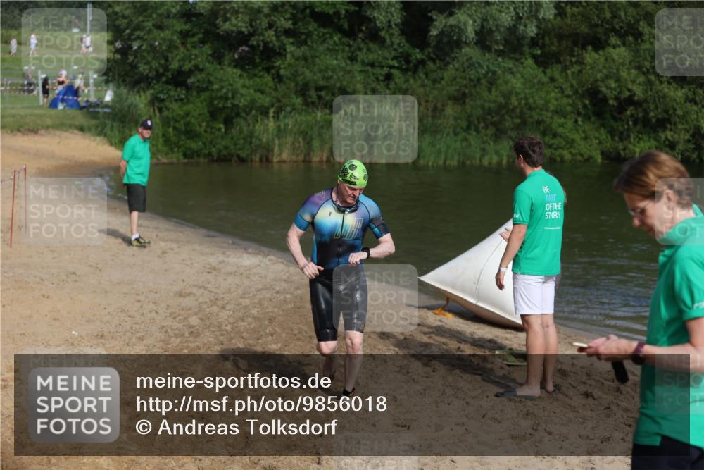 21.06.2026 - 29. Vierlanden-Triathlon Andreas Tolksdorf http://msf.ph/oto/9856018 21.06.2026 08:54:31 Schwimmen 213 meine-sportfotos.de