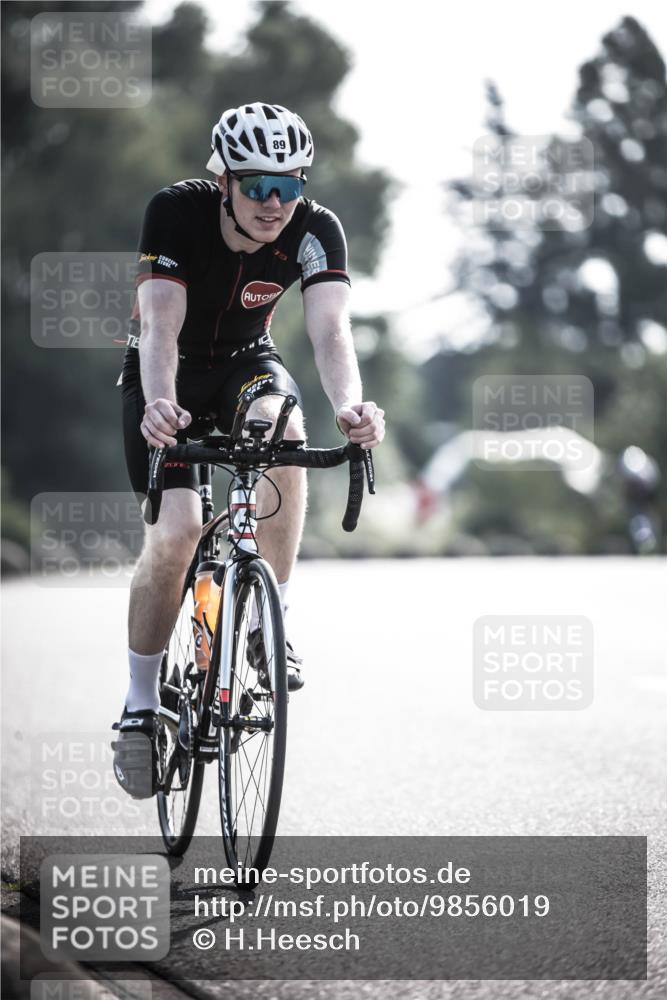 21.06.2026 - 29. Vierlanden-Triathlon H.Heesch http://msf.ph/oto/9856019 21.06.2026 08:57:51 Radfahren 89, 119 meine-sportfotos.de