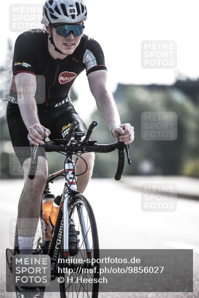 21.06.2026 - 29. Vierlanden-Triathlon H.Heesch http://msf.ph/oto/9856027 21.06.2026 08:57:52 Radfahren 89, 119 meine-sportfotos.de