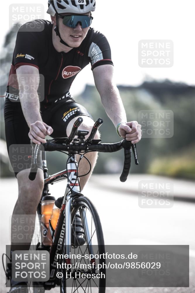 21.06.2026 - 29. Vierlanden-Triathlon H.Heesch http://msf.ph/oto/9856029 21.06.2026 08:57:52 Radfahren 89, 119 meine-sportfotos.de