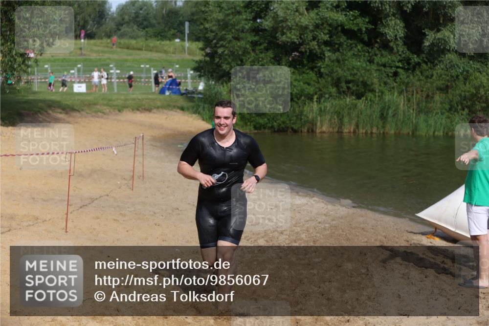 21.06.2026 - 29. Vierlanden-Triathlon Andreas Tolksdorf http://msf.ph/oto/9856067 21.06.2026 08:55:01 Schwimmen 19 meine-sportfotos.de