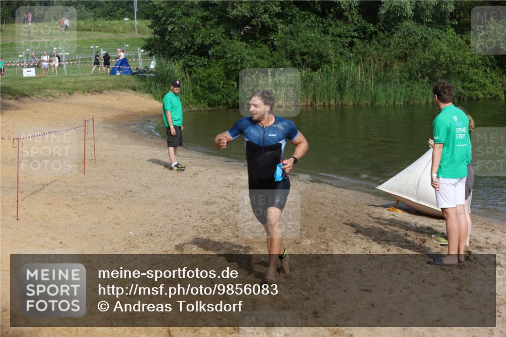 21.06.2026 - 29. Vierlanden-Triathlon Andreas Tolksdorf http://msf.ph/oto/9856083 21.06.2026 08:55:35 Schwimmen 113, 191 meine-sportfotos.de