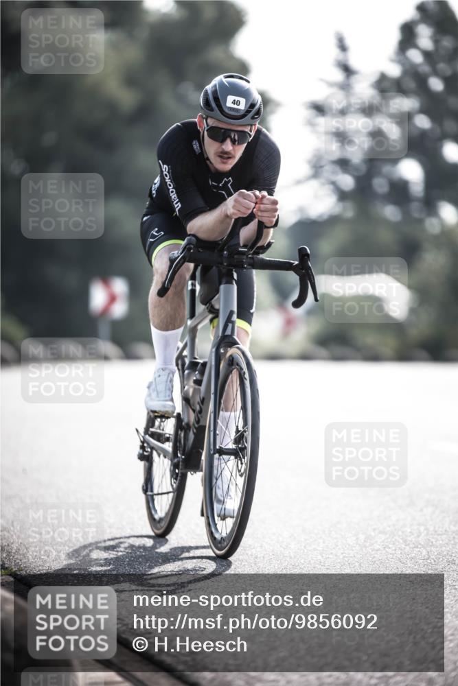 21.06.2026 - 29. Vierlanden-Triathlon H.Heesch http://msf.ph/oto/9856092 21.06.2026 08:58:06 Radfahren 40, 90 meine-sportfotos.de