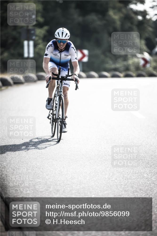 21.06.2026 - 29. Vierlanden-Triathlon H.Heesch http://msf.ph/oto/9856099 21.06.2026 08:58:24 Radfahren 25, 175 meine-sportfotos.de