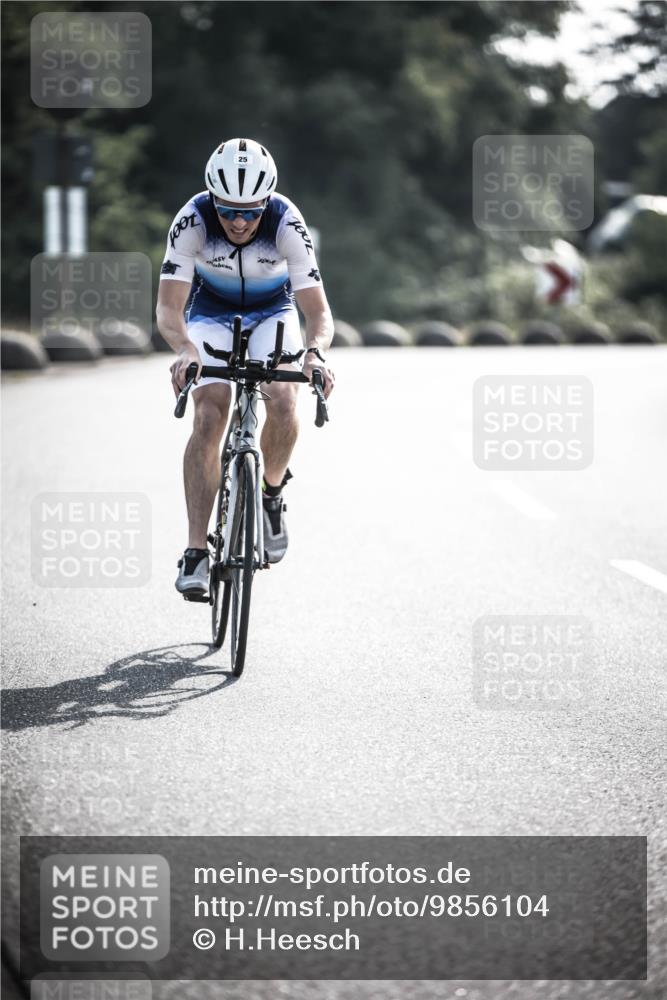 21.06.2026 - 29. Vierlanden-Triathlon H.Heesch http://msf.ph/oto/9856104 21.06.2026 08:58:24 Radfahren 25, 175 meine-sportfotos.de