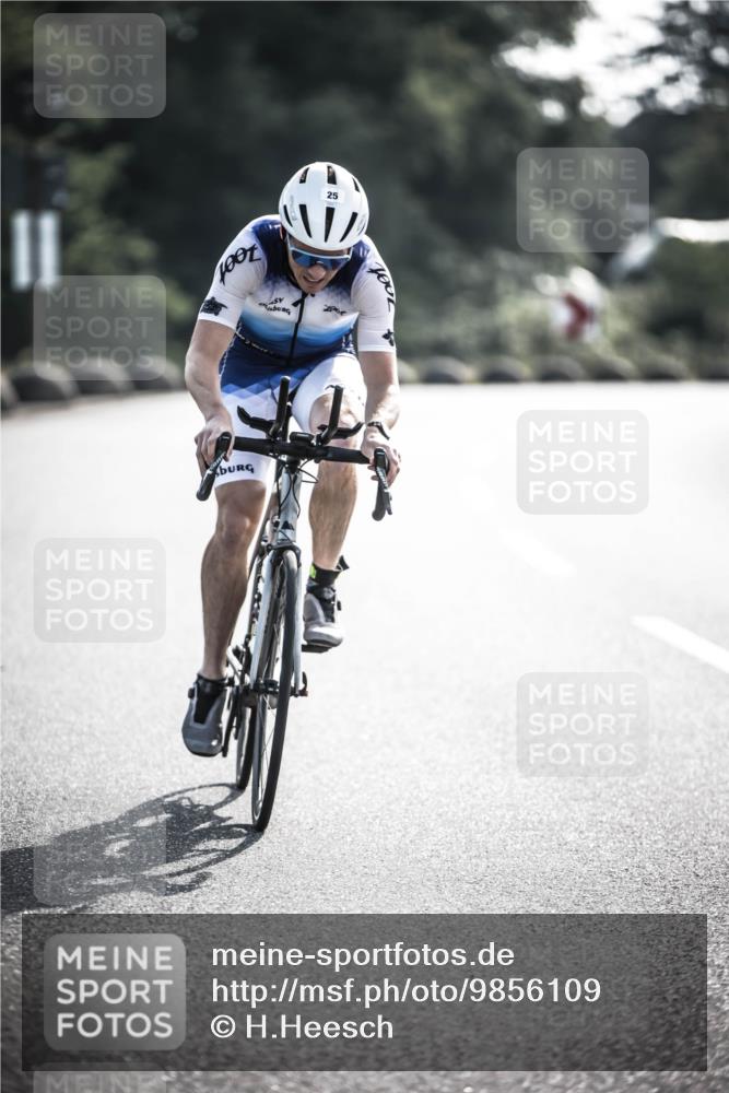 21.06.2026 - 29. Vierlanden-Triathlon H.Heesch http://msf.ph/oto/9856109 21.06.2026 08:58:24 Radfahren 25, 175 meine-sportfotos.de