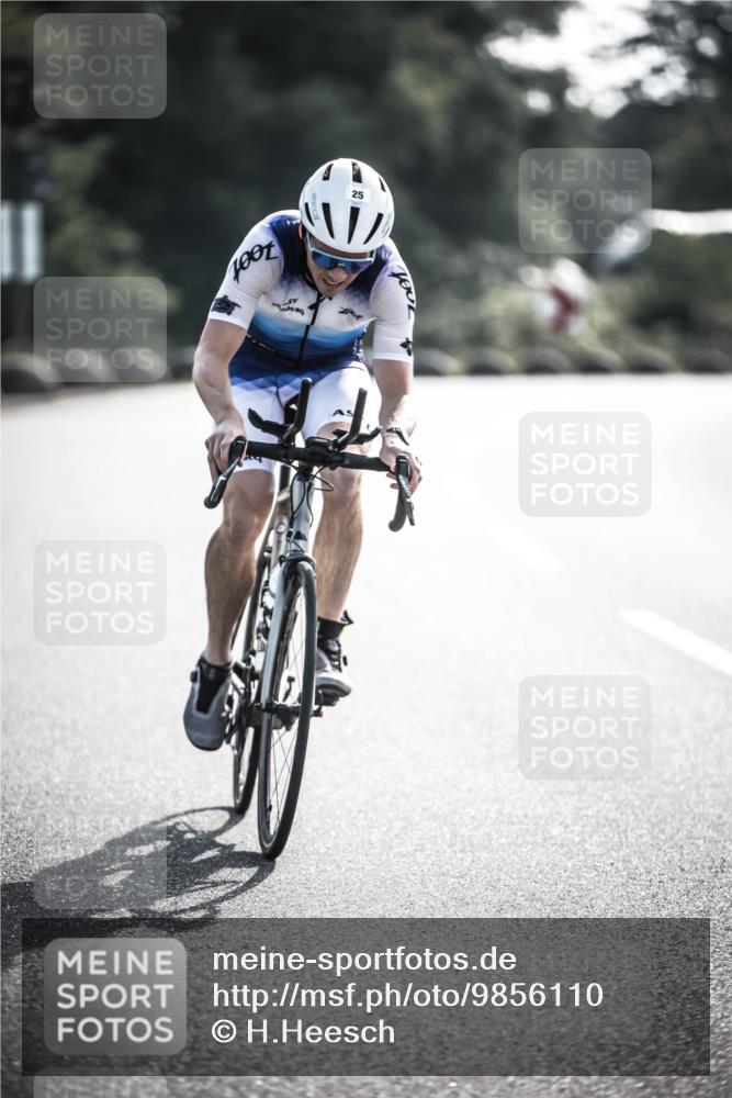 21.06.2026 - 29. Vierlanden-Triathlon H.Heesch http://msf.ph/oto/9856110 21.06.2026 08:58:24 Radfahren 25, 175 meine-sportfotos.de